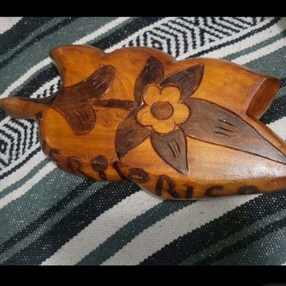 Vintage Decorative Hand Carved Floral Tray Bowl Puerto Rico - Picture 2 of 2
